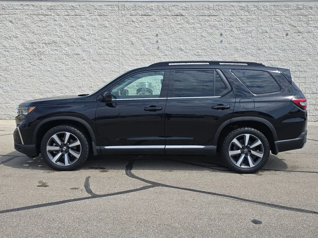 Used 2023  Honda Touring image 10