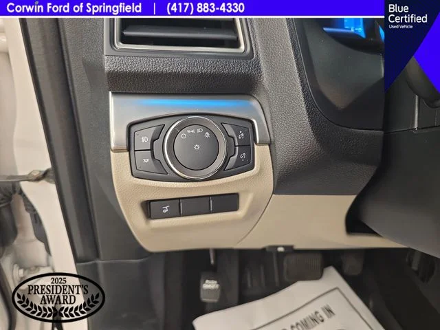 Used 2019 White Platinum Clearcoat Metallic Ford XLT image 37