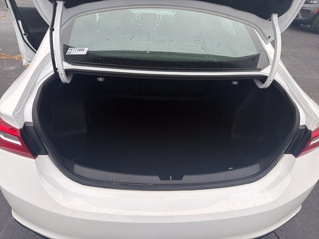 Used 2023 White Chevrolet LS image 9