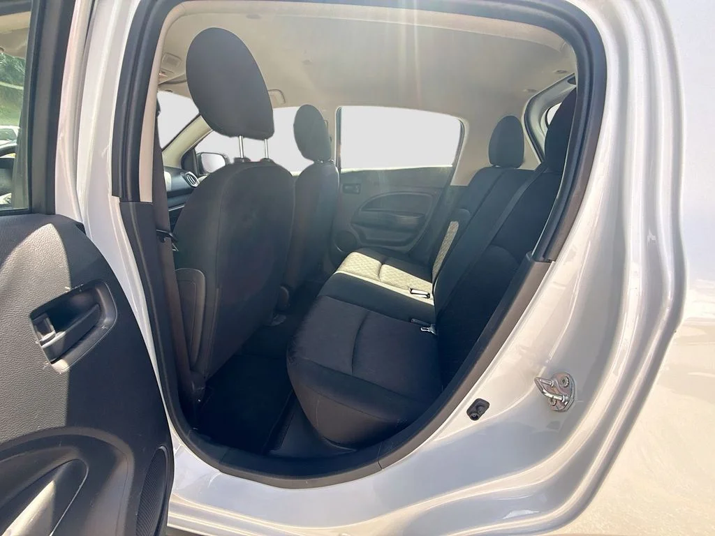 Used 2024  Mitsubishi ES image 25