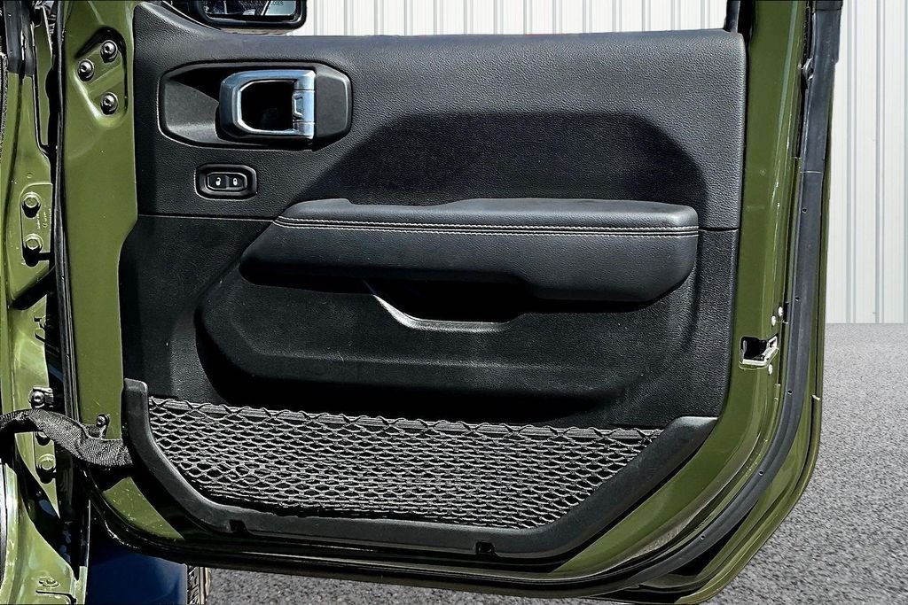Used 2022 Green Jeep Unlimited Sahara image 27