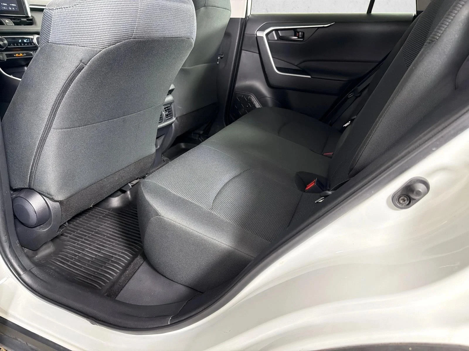 Used 2023 Silver Toyota LE image 20