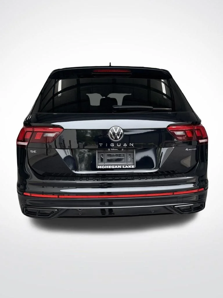 Used 2024 Black Volkswagen 2.0T SE R-Line Black image 6