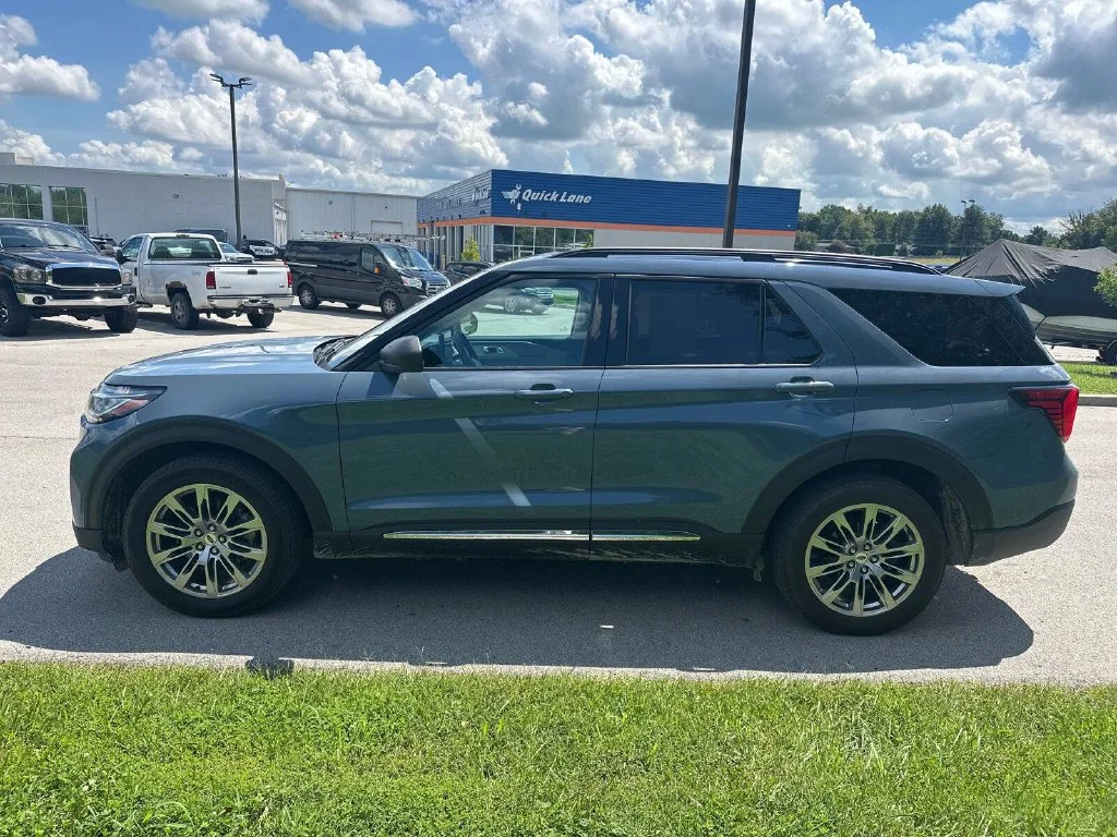 Used 2025 Blue Ford Active image 11