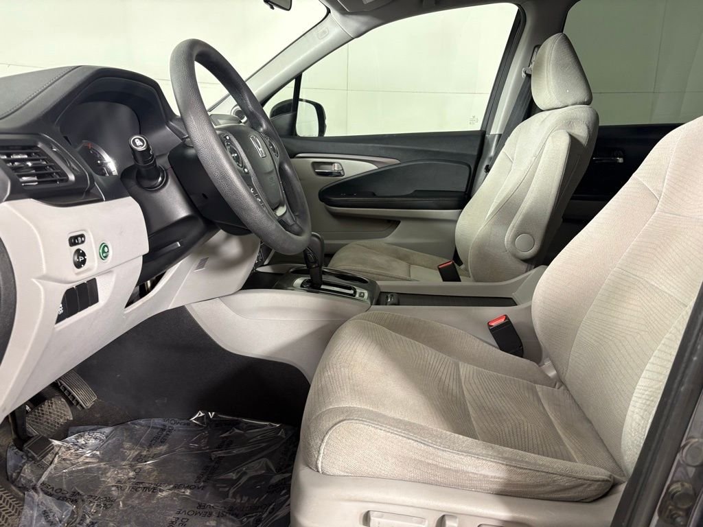 Used 2017 Silver Honda EX image 21