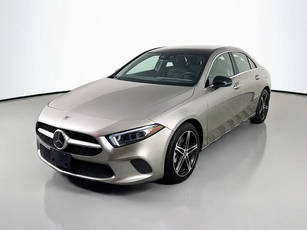 2019 Mercedes-Benz A-Class A220 4MATIC's photo
