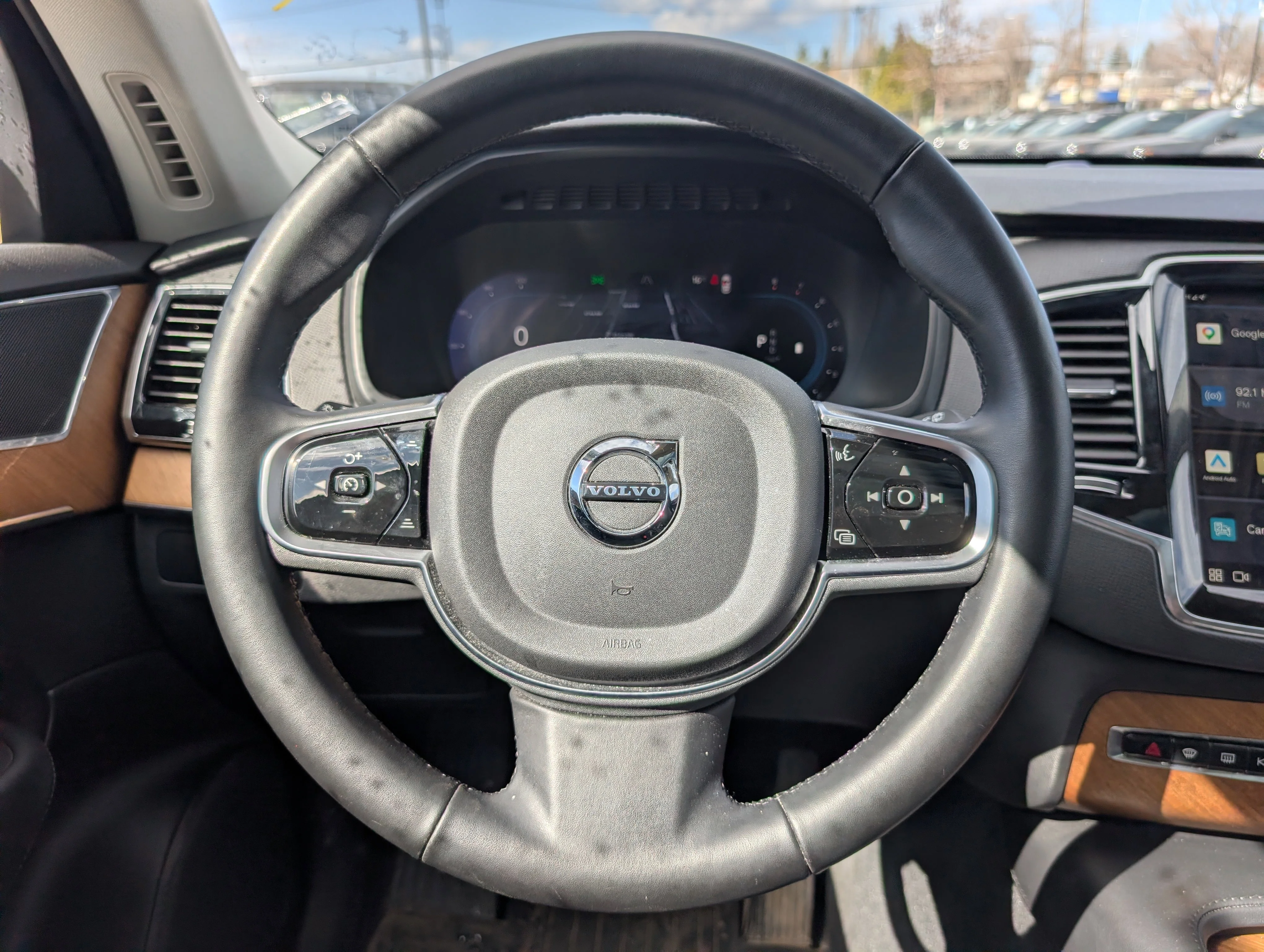 Used 2024 Crystal White Metallic Volvo Plus Bright Theme image 25