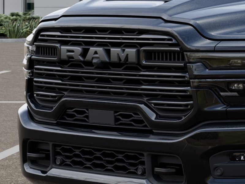 New 2025 Diamond Black Crystal Pearl-Coat Exterior Paint RAM Laramie image 46