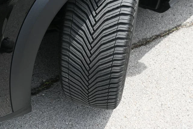 Used 2024 Black Mercedes-Benz GLE 450 image 16