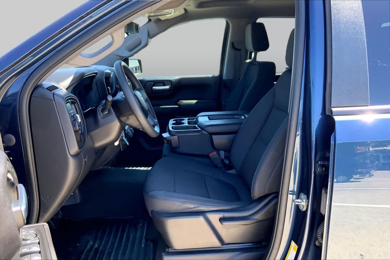 Used 2021 Northsky Blue Metallic Chevrolet Custom image 8