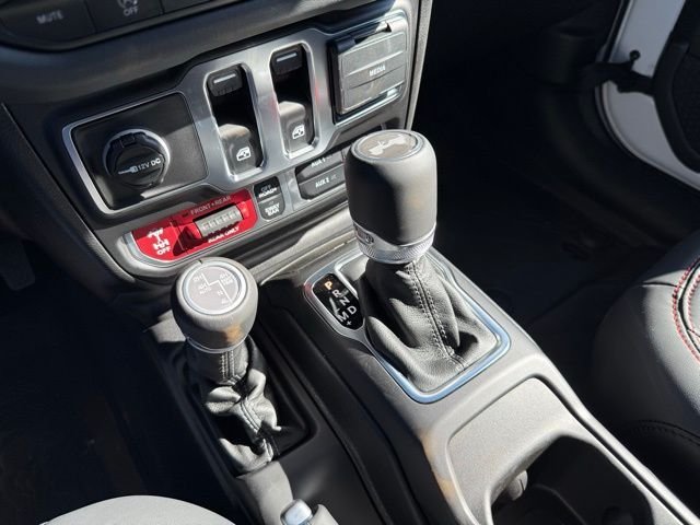 New 2026 Bright White Clearcoat Jeep  image 24