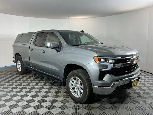 Used 2026 Sterling Gray Metallic Chevrolet LT image 3