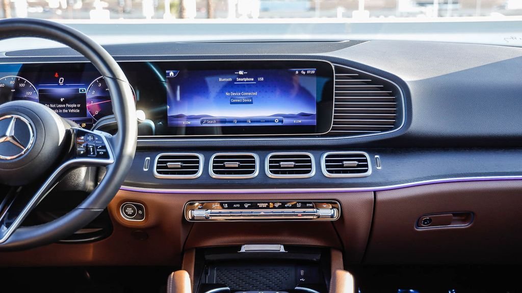 Used 2024 Twilight Blue Metallic Mercedes-Benz GLE 350 image 16
