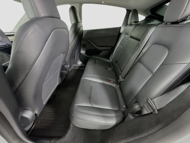Used 2023  Tesla Long Range image 24