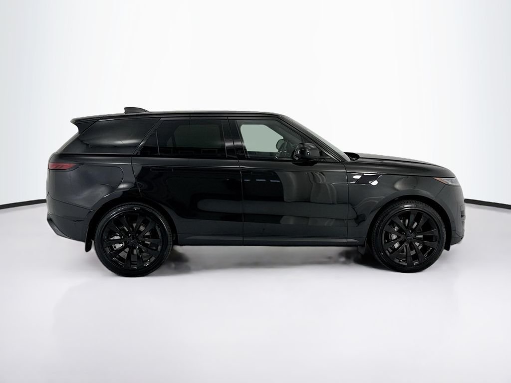 New 2026 Santorini Black LAND ROVER SE image 4