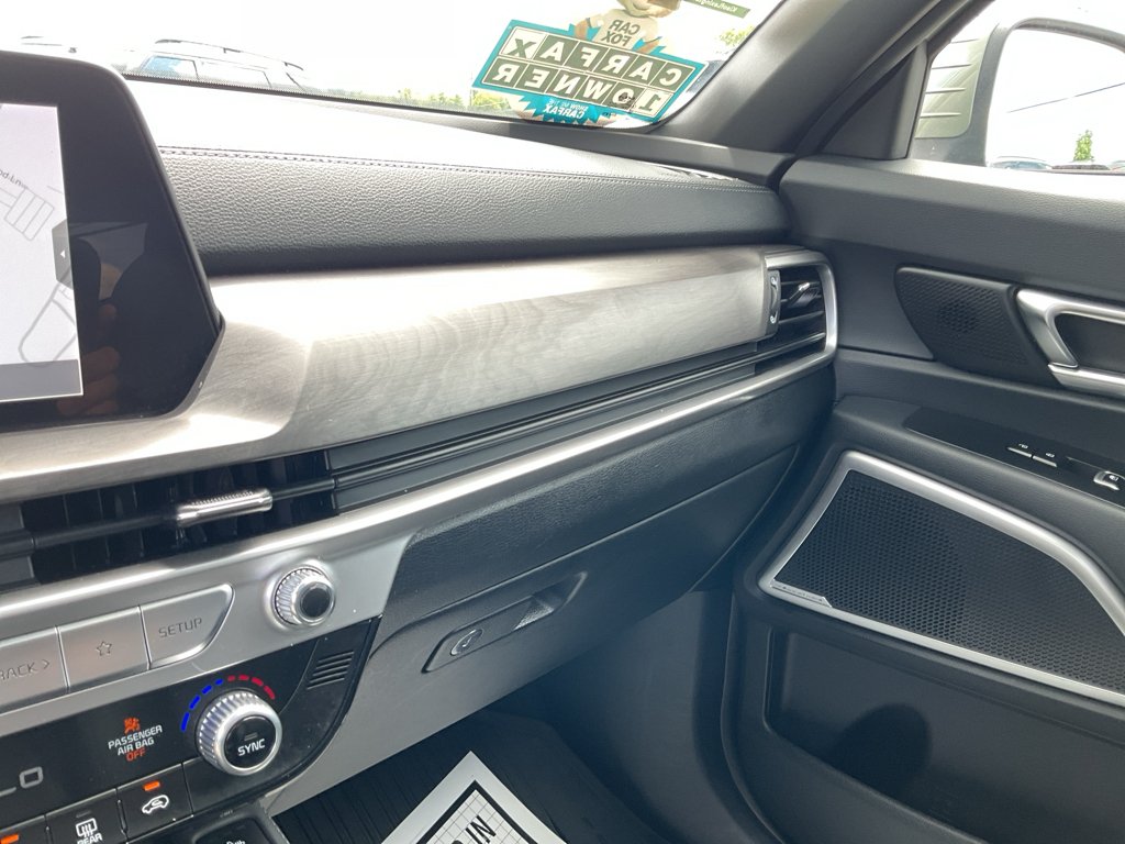 Used 2023 Jungle Green Kia EX X-Line image 34
