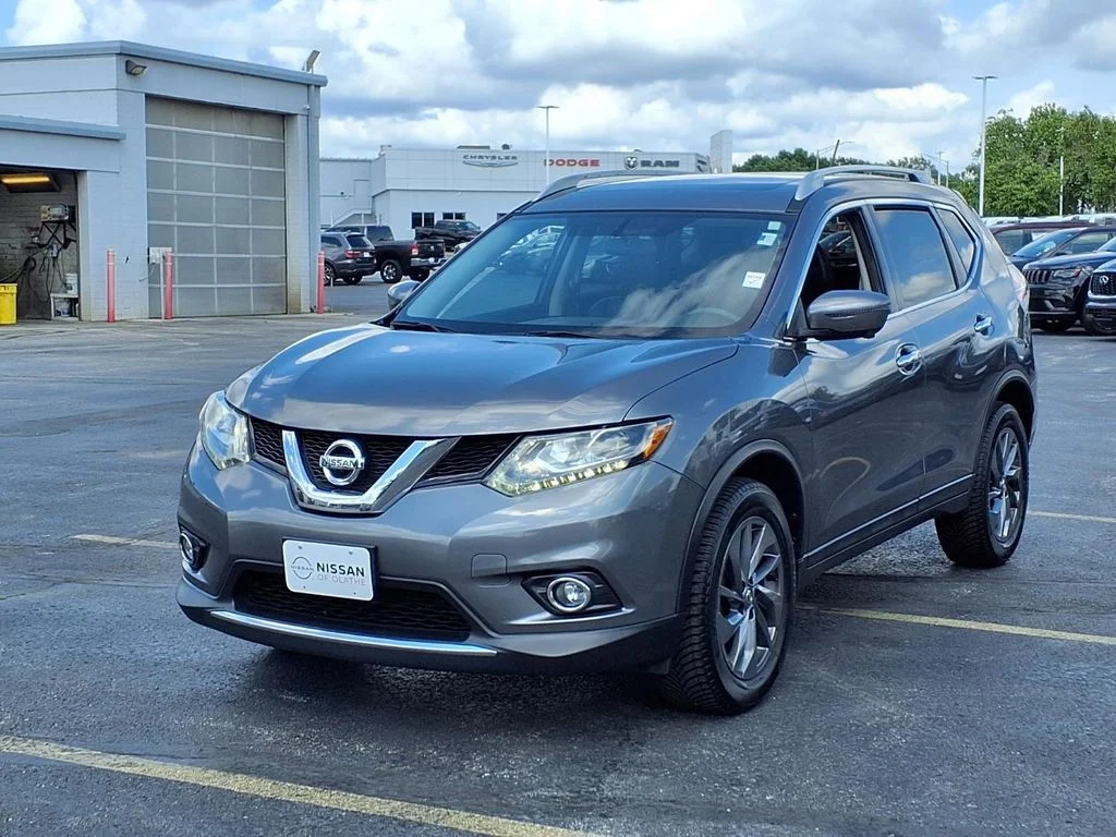 Used 2016 Nissan Rogue SL with VIN 5N1AT2MV7GC900881 for sale in Kansas City
