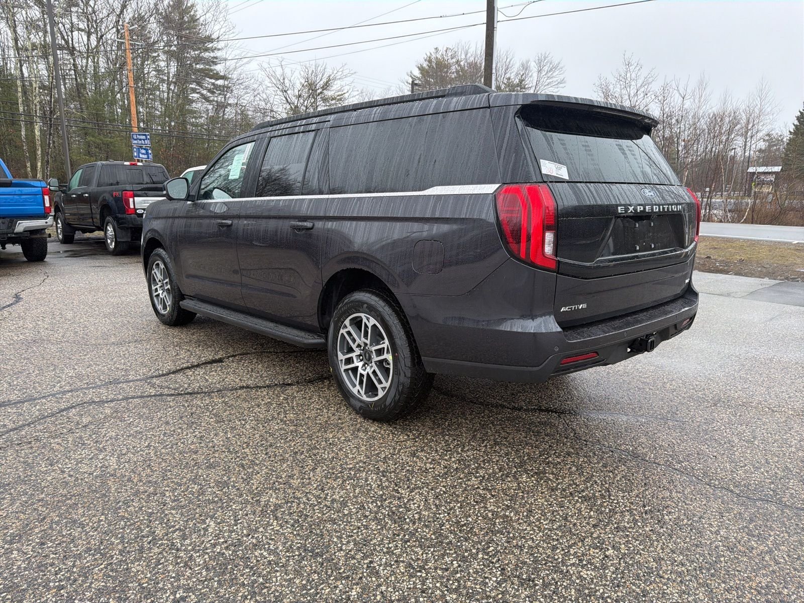 New 2026 Dark Matter Gray Metallic Ford MAX Active image 5