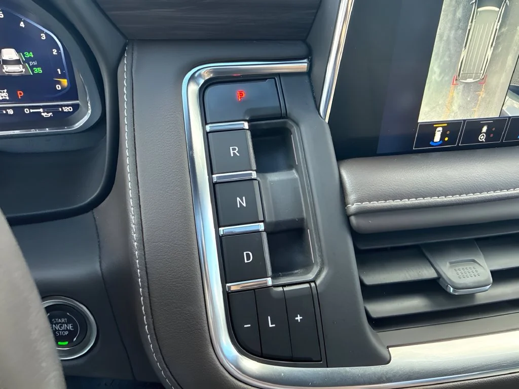 Used 2023 STERLING GRAY METALLIC Chevrolet Z71 image 23