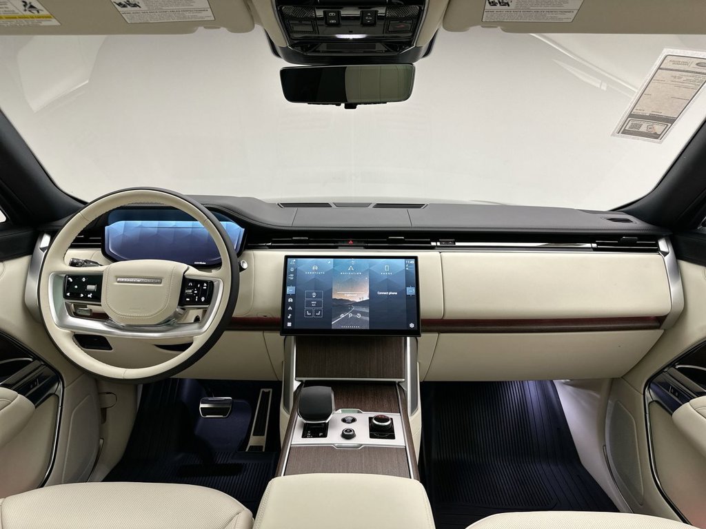 New 2027 Santorini Black Metallic Land Rover SE image 8