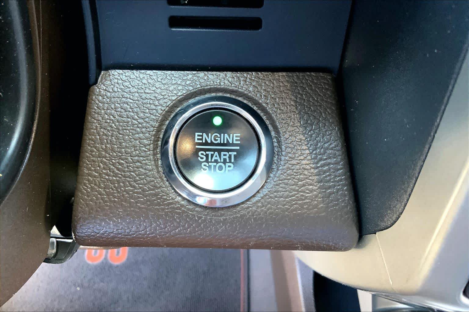 Used 2022 Agate Black/Stone Gray Ford King Ranch image 14