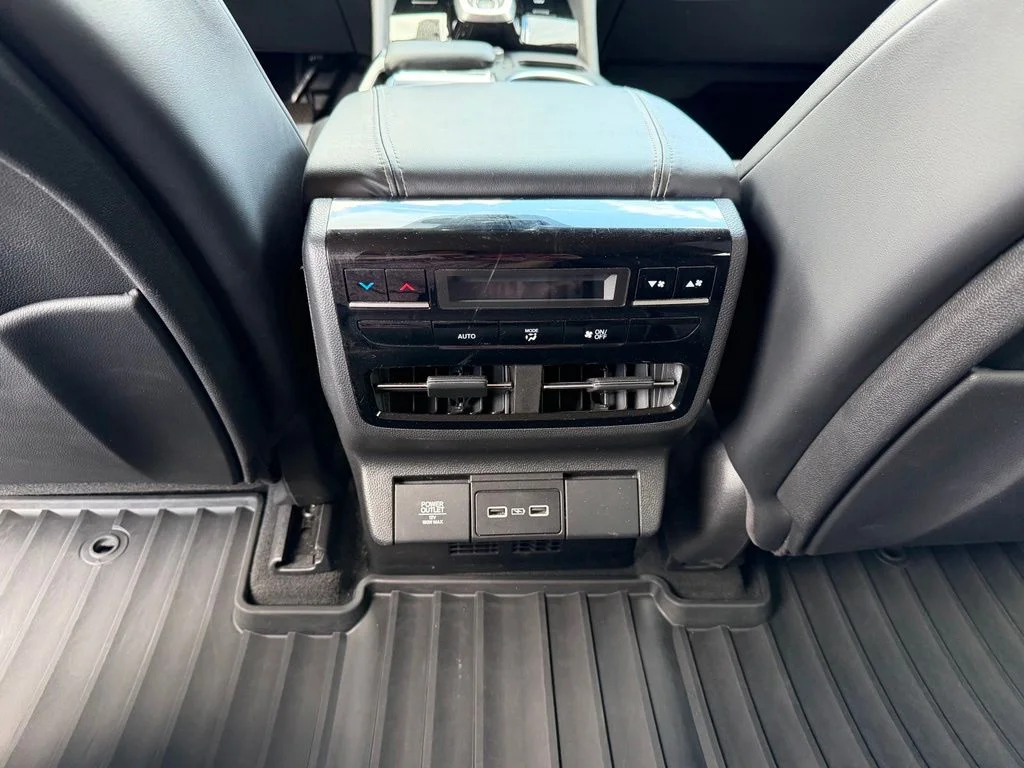 Used 2022  Acura Technology image 23