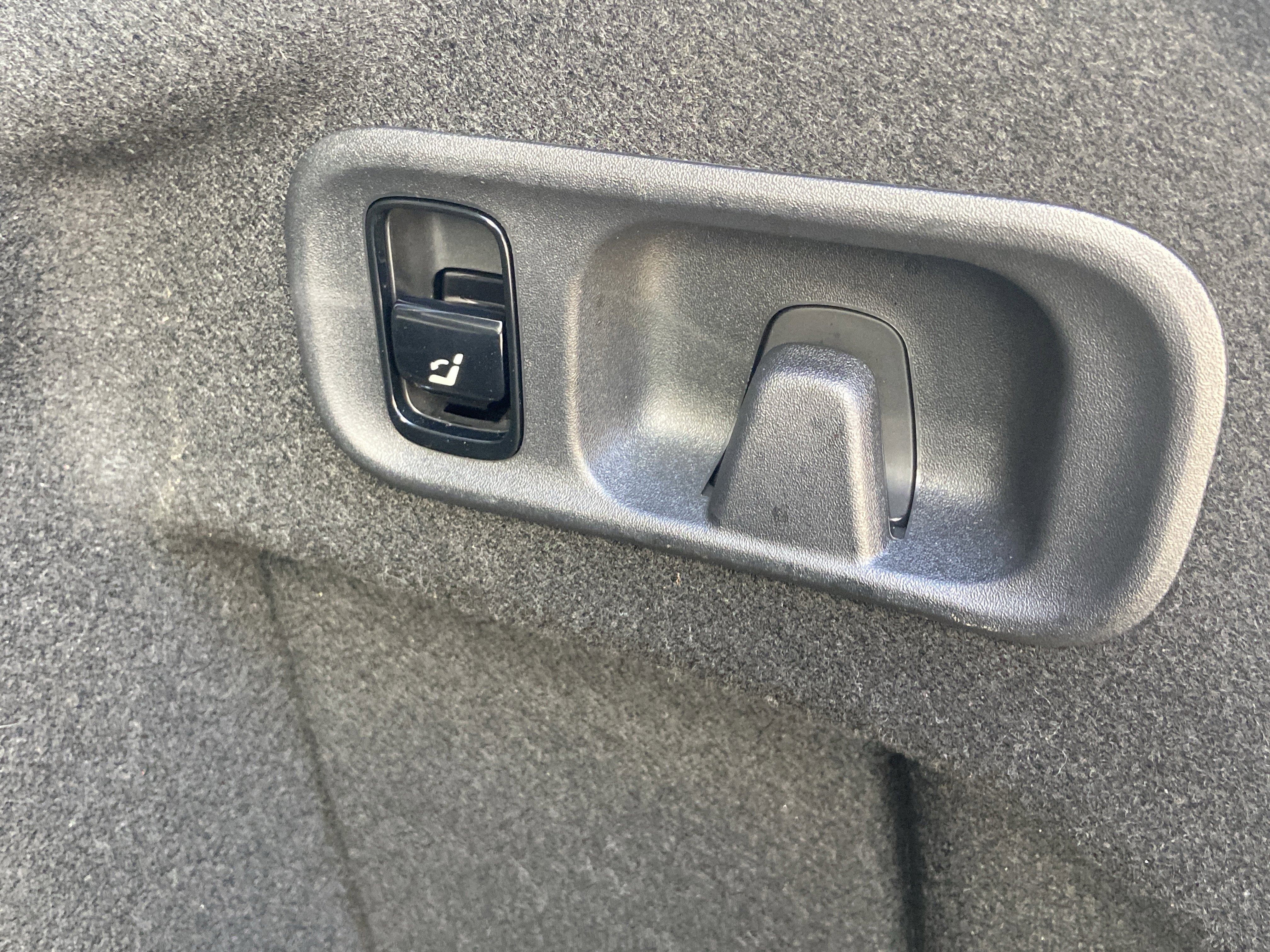 Certified Used 2025 Polar White Mercedes-Benz C 300 Sedan image 12
