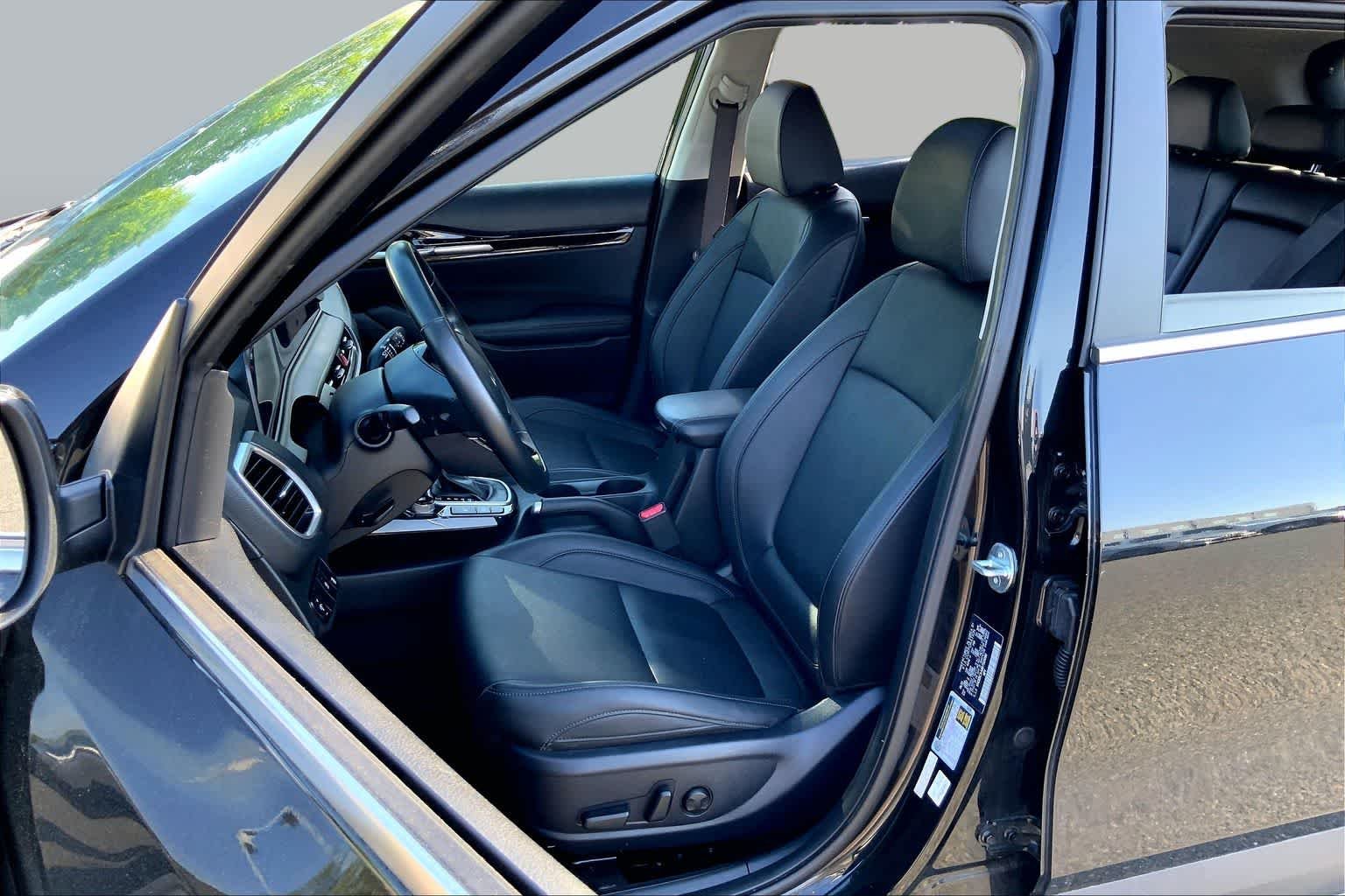 Used 2024 Fusion Black Kia EX image 8