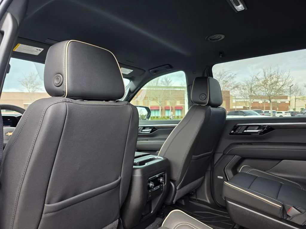 2026 Chevrolet Suburban Premier - Photo 21