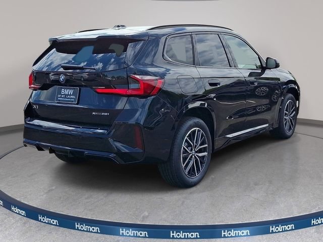 New 2026 Black Sapphire Metallic BMW xDrive28i image 4