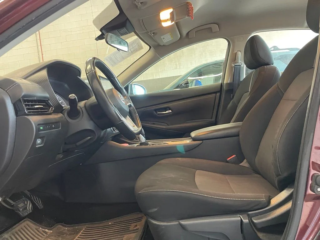 Used 2022 Red Nissan SV image 10