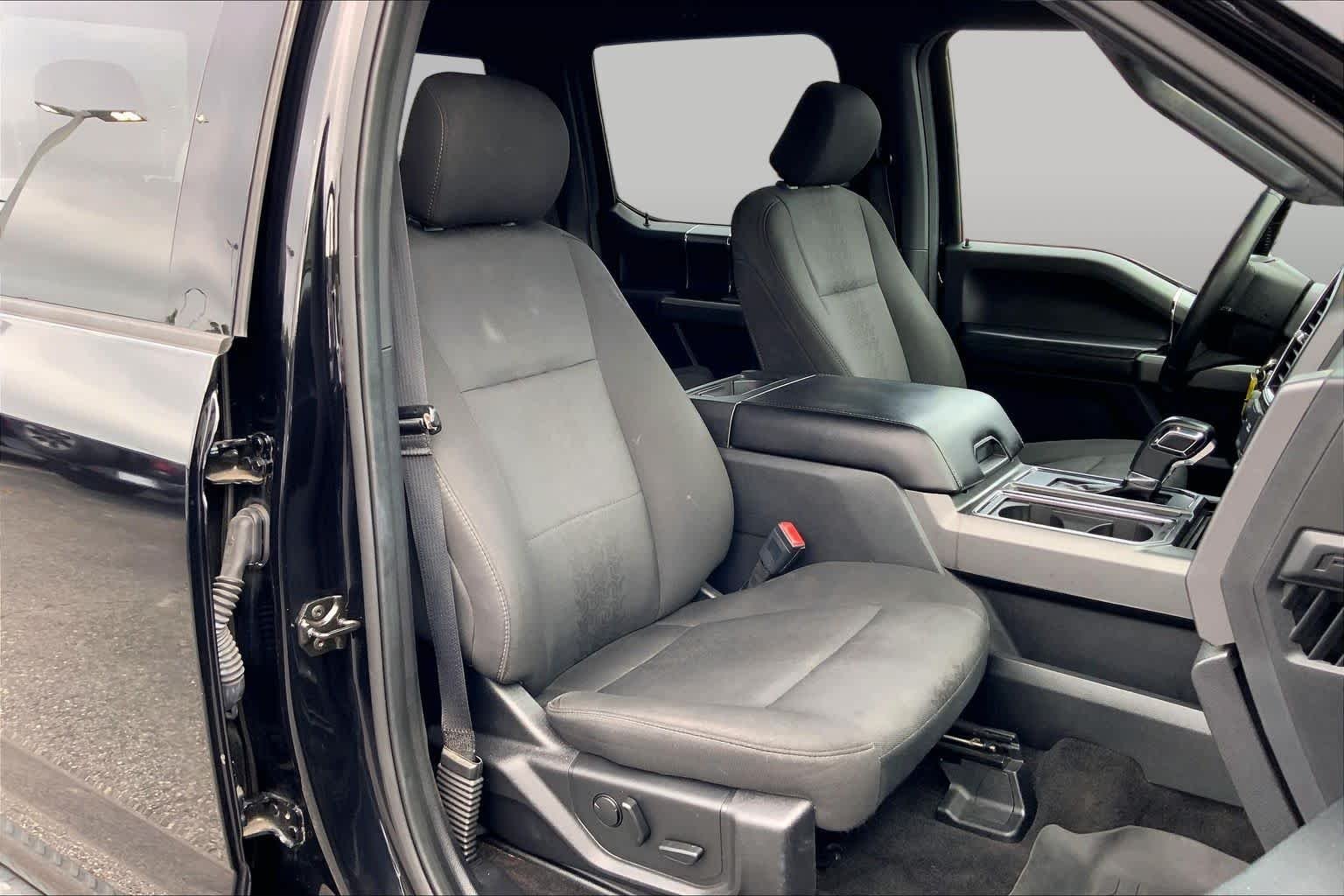 Used 2019 Agate Black Ford XLT image 8