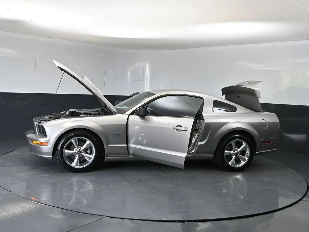Used 2008 Gray Ford GT Deluxe image 40