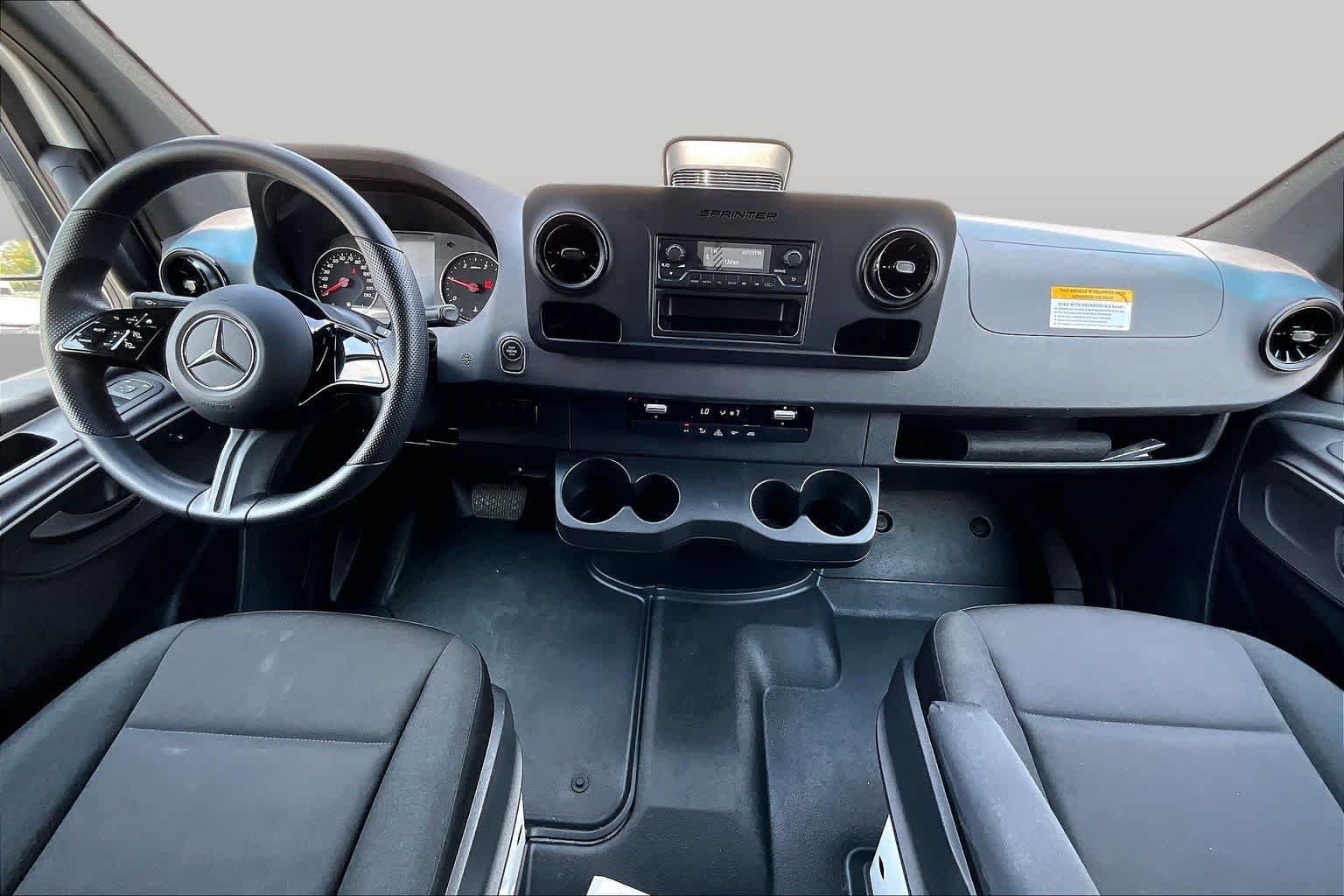 Used 2025 Arctic White Mercedes-Benz  image 16