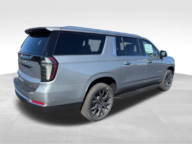 New 2027 Sterling Gray Metallic Chevrolet LT image 6