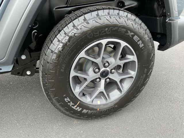 New 2025 Anvil Clearcoat Jeep Sport S image 10