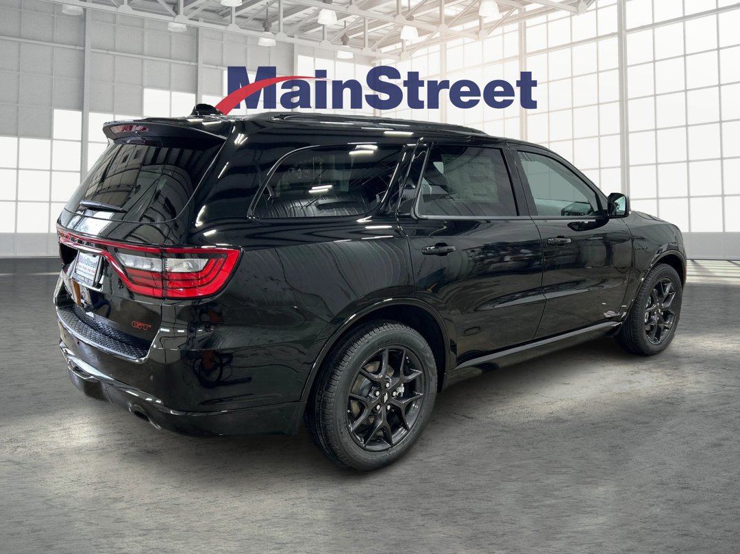 New 2026 Diamond Black Clear-Coat Exterior Paint Dodge GT Plus HEMI V8 image 5