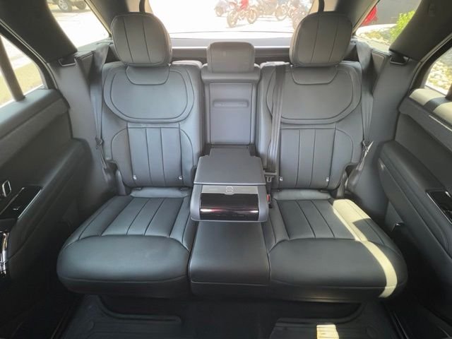New 2026 Fuji White Land Rover Dynamic SE image 36