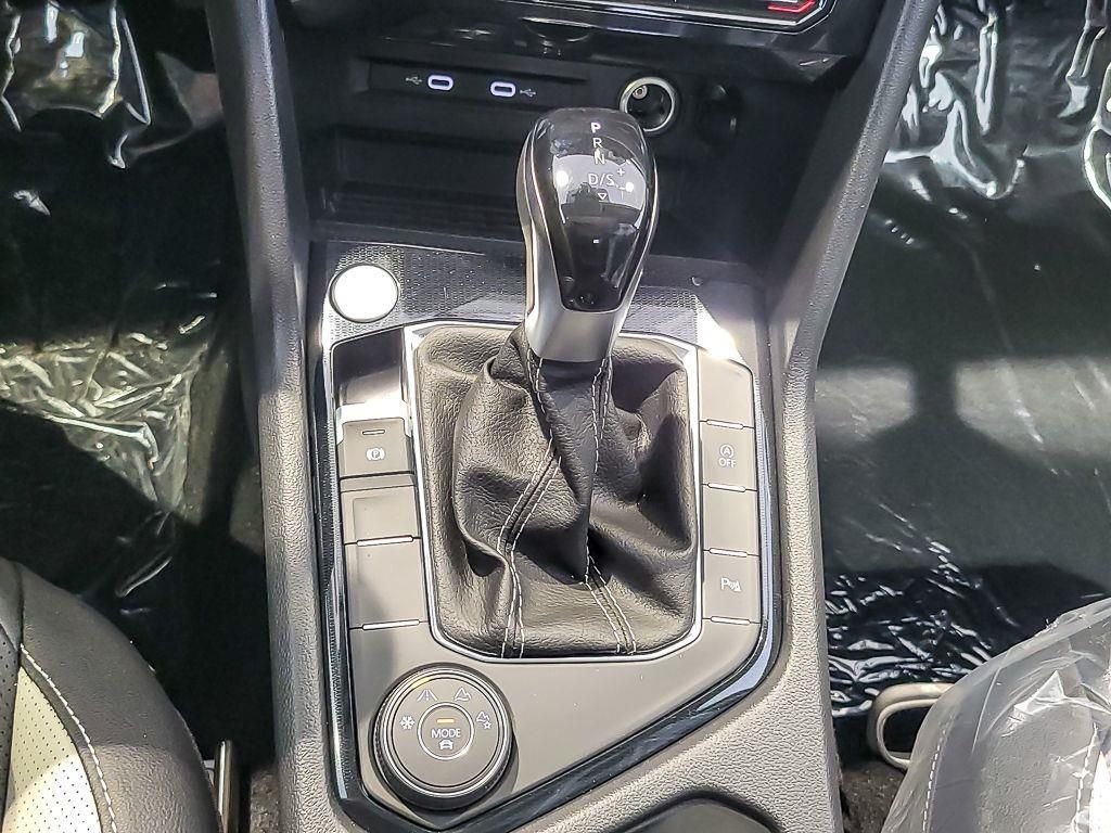 New 2026 Platinum Gray Metallic Volkswagen 1.5T SEL image 16