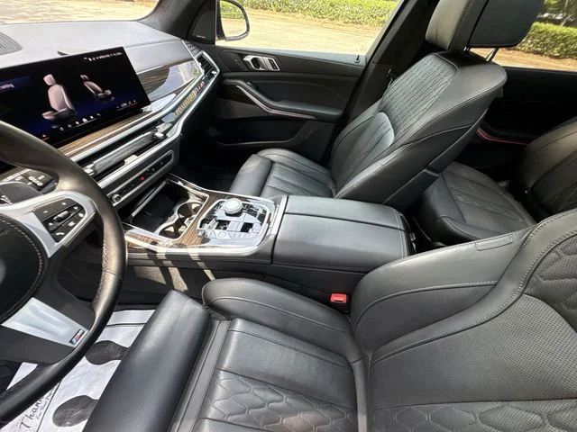 Used 2024 Gray BMW xDrive40i image 21
