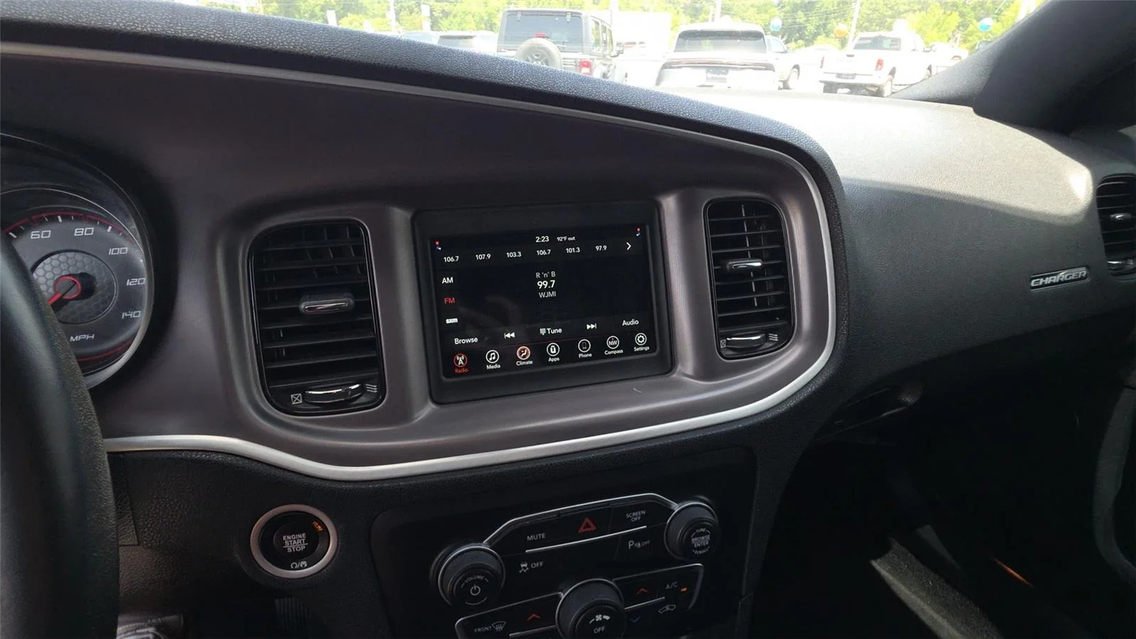 Used 2022 Granite Pearlcoat Dodge SXT image 21