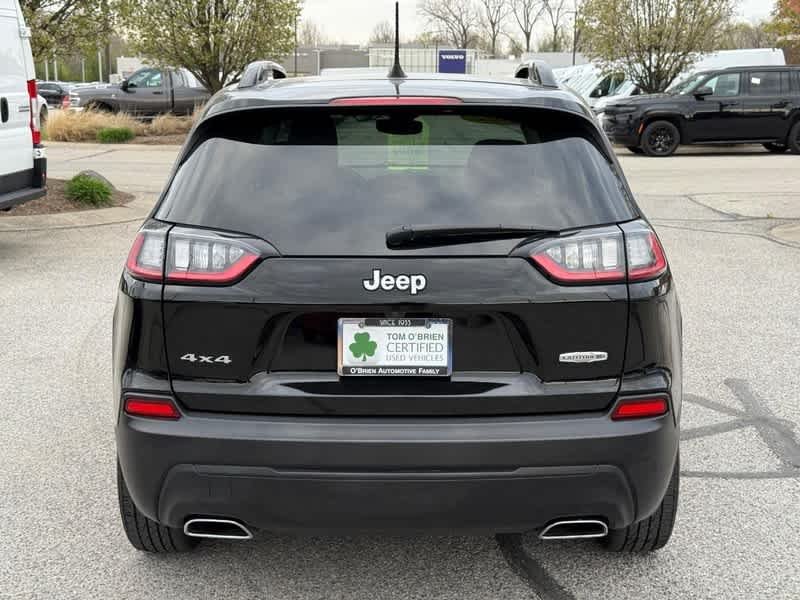 Used 2022 Diamond Black Crystal Pearlcoat Jeep Latitude Lux image 4