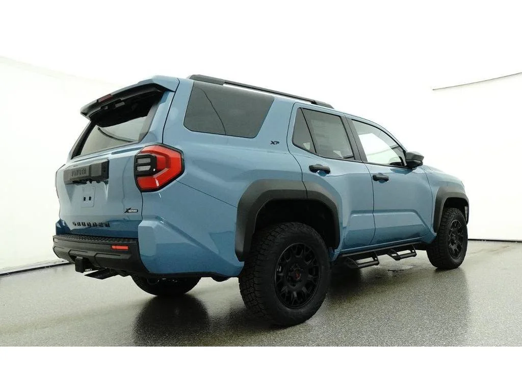 New 2026 Blue Toyota SR5 image 32