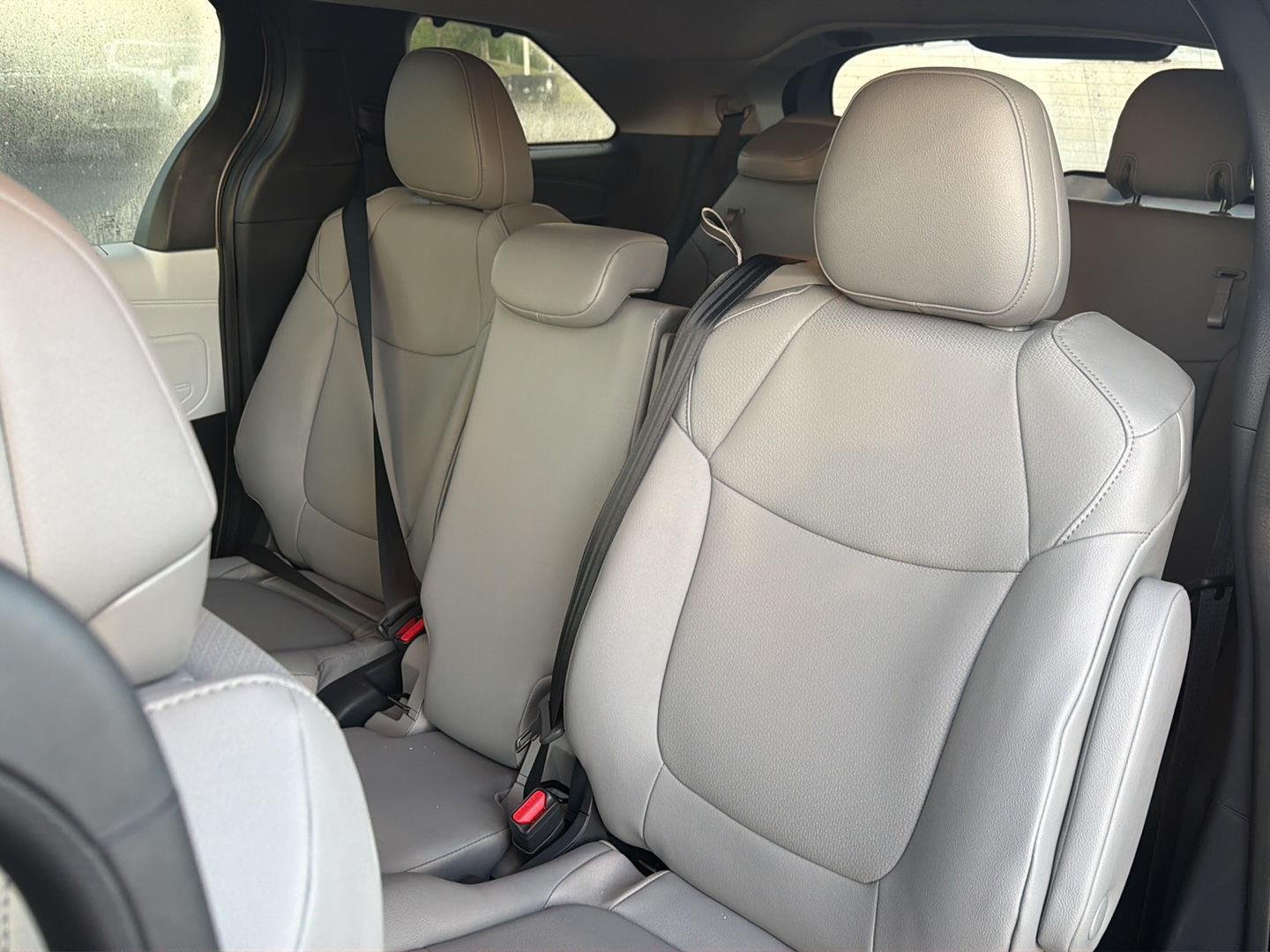 New 2026 Heavy Metal Toyota XLE 8-Passenger image 28