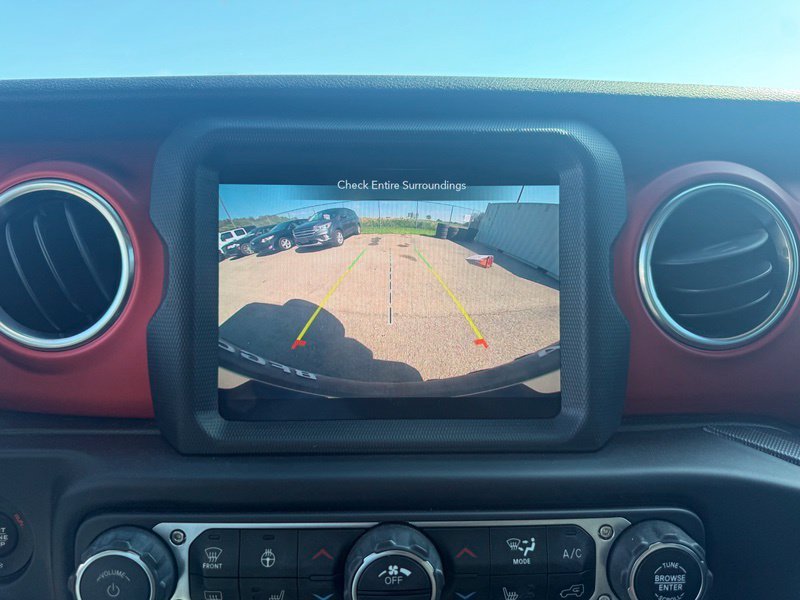 Used 2020 Gray Jeep Rubicon image 9