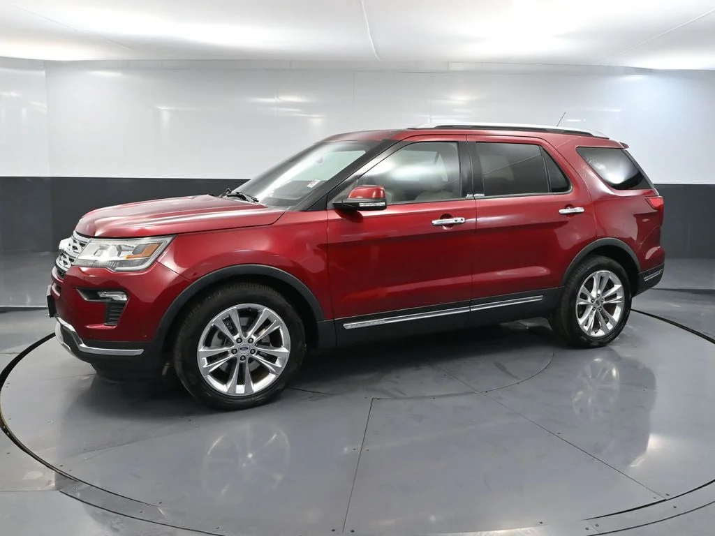 Used 2018 Red Ford Limited image 11