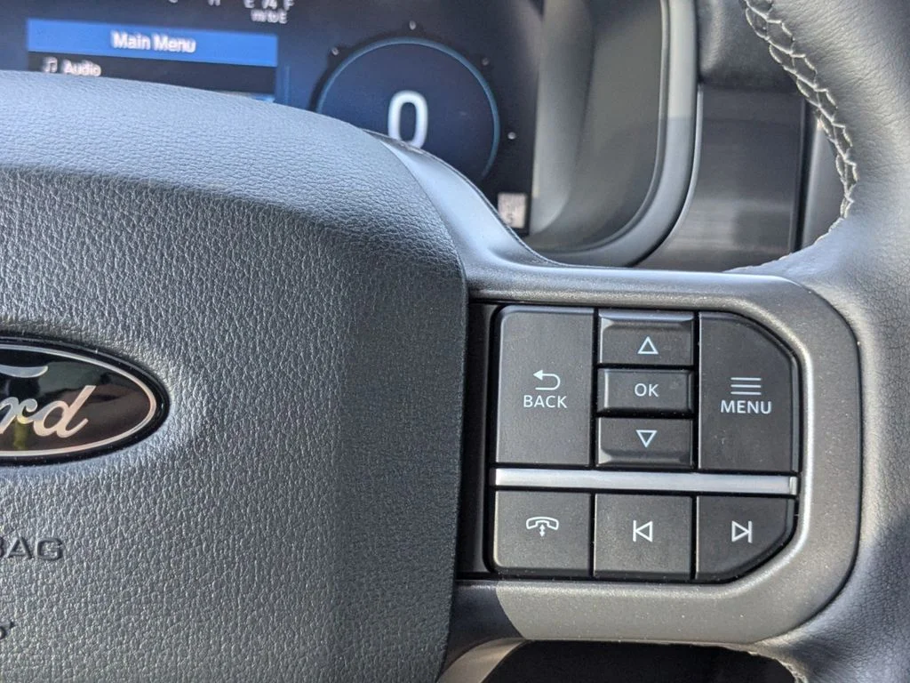 New 2026 Oxford White Ford Lariat image 28
