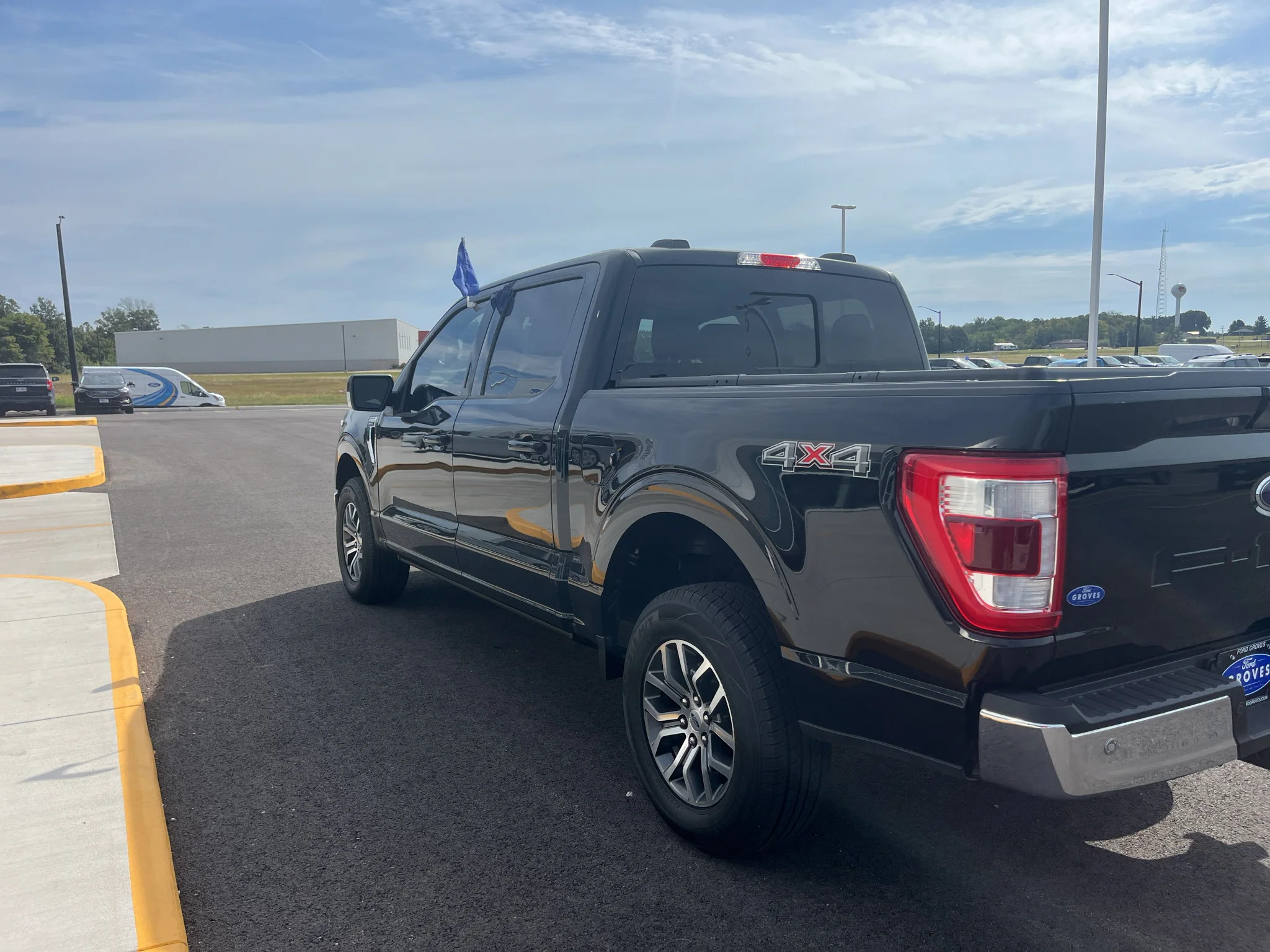 Used 2022 Agate Black Metallic Ford LARIAT image 7