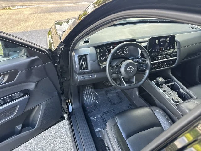 Used 2024 Black Nissan SL image 18