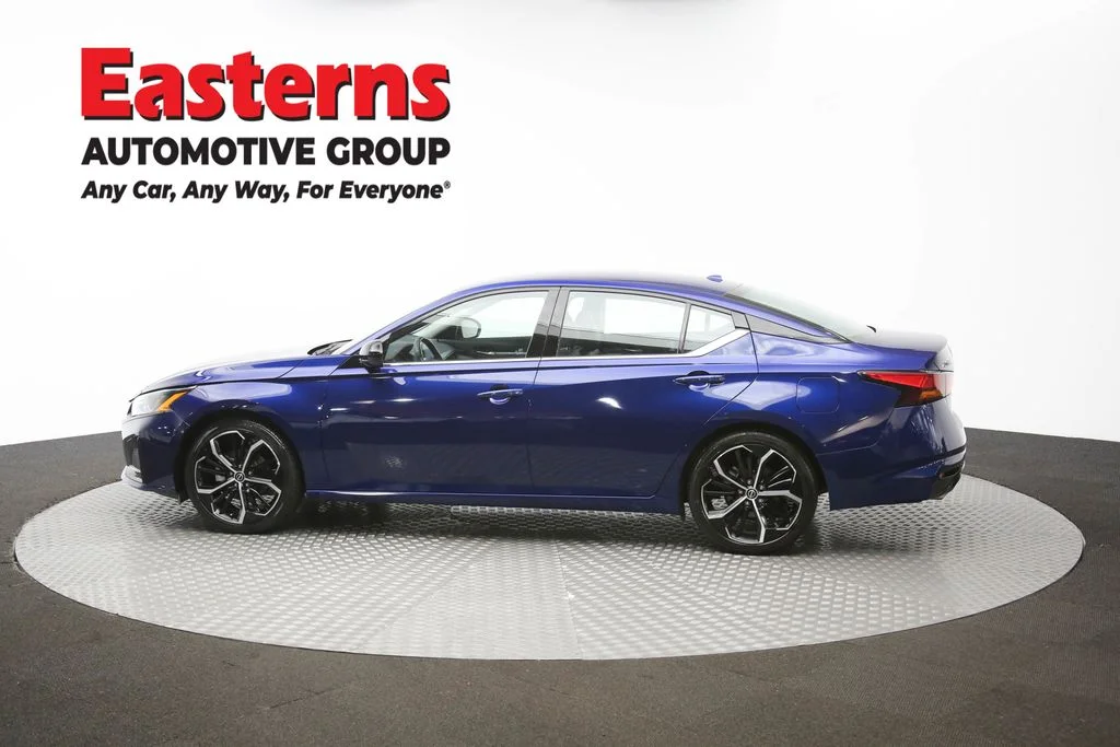 Used 2024 Blue Nissan 2.5 SR image 59